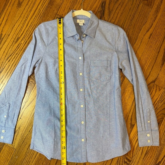 NWT Women’s J.Crew denim long sleeve button down shirt. Size: xs - Picture 5 of 8
